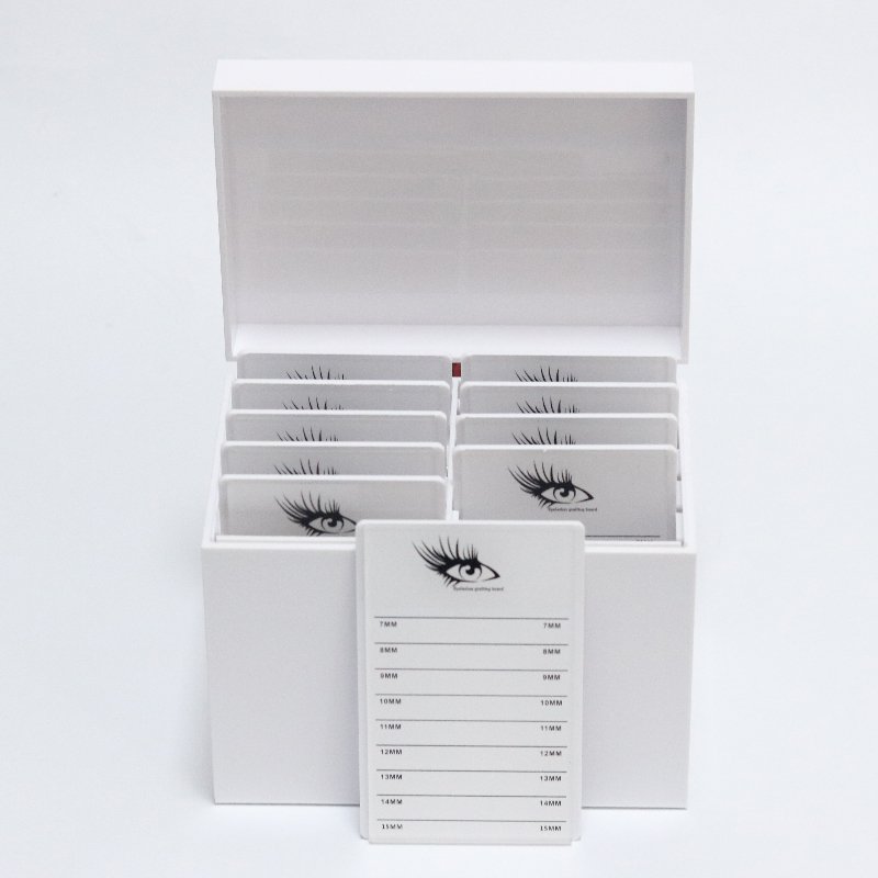 صالون تجميل 10 طبقات الاكريليك - مراجعة Lash Tile Palette وسعره